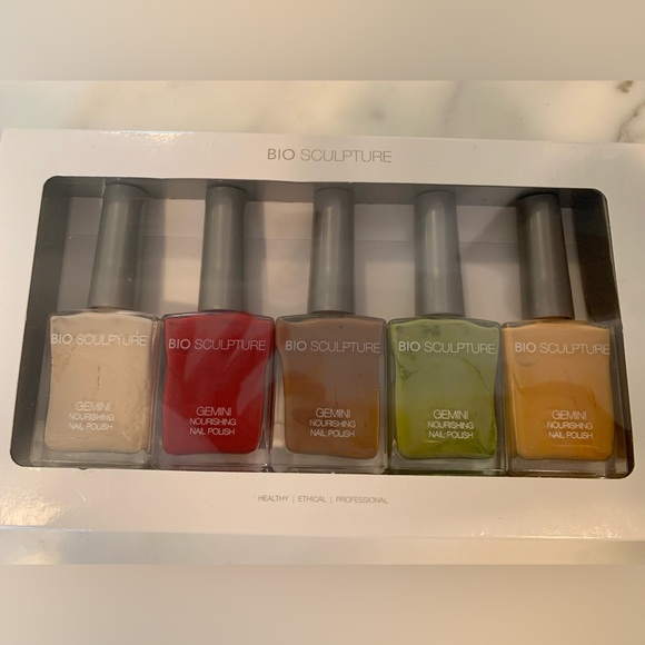 NIB 5 nail polishes in neutral autumnal colours long lasting gel nail polish - Picture 3 of 4